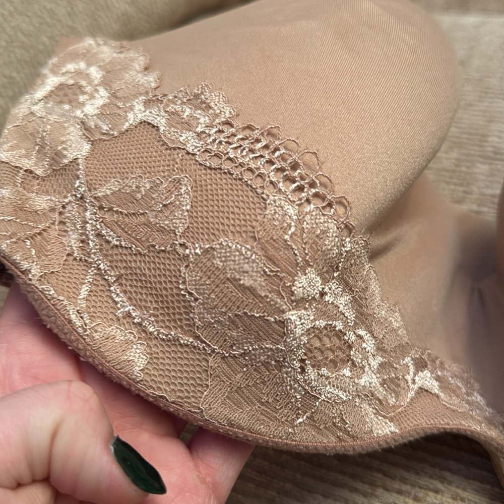 Victoria’s Secret body by Victoria strapless bra - Picture 2 of 7